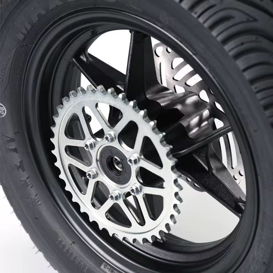 Surron hyper bee upgraded wheels and tires