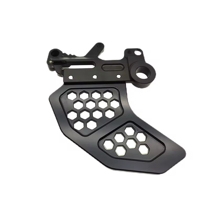 Rear brake disk guard