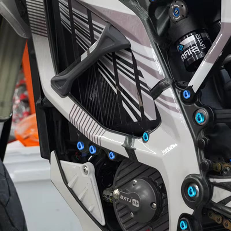 Titanium bolts full kit