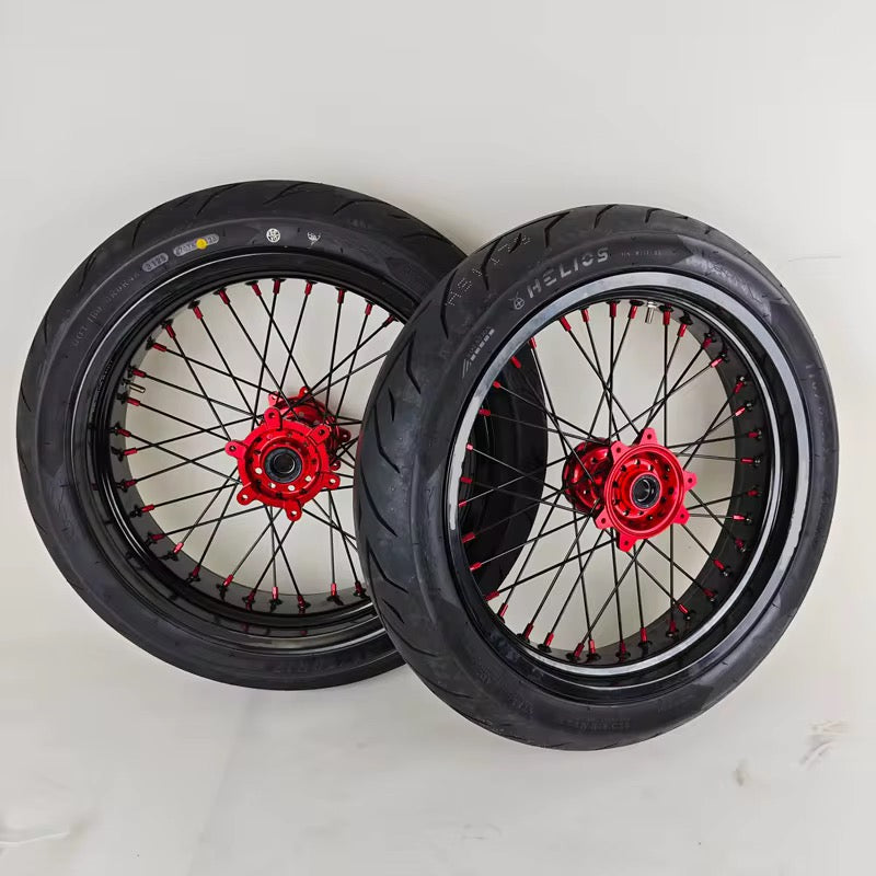 Ultra bee super motos 17in